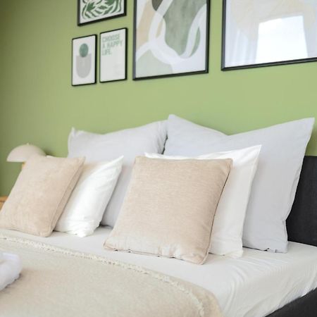 Bright 2Br - 8Th Floor, Balcony, Free Parking - By Gravity Prague Apartment Bagian luar foto