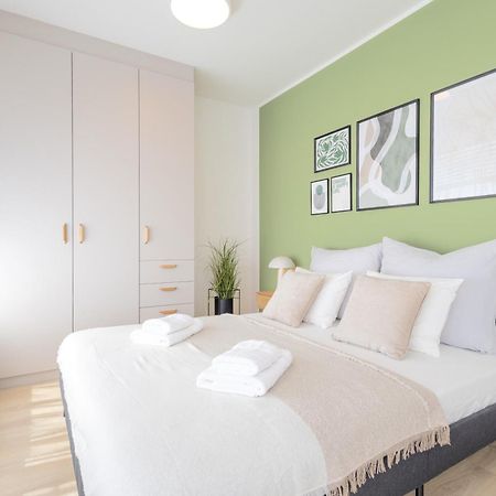 Bright 2Br - 8Th Floor, Balcony, Free Parking - By Gravity Prague Apartment Bagian luar foto
