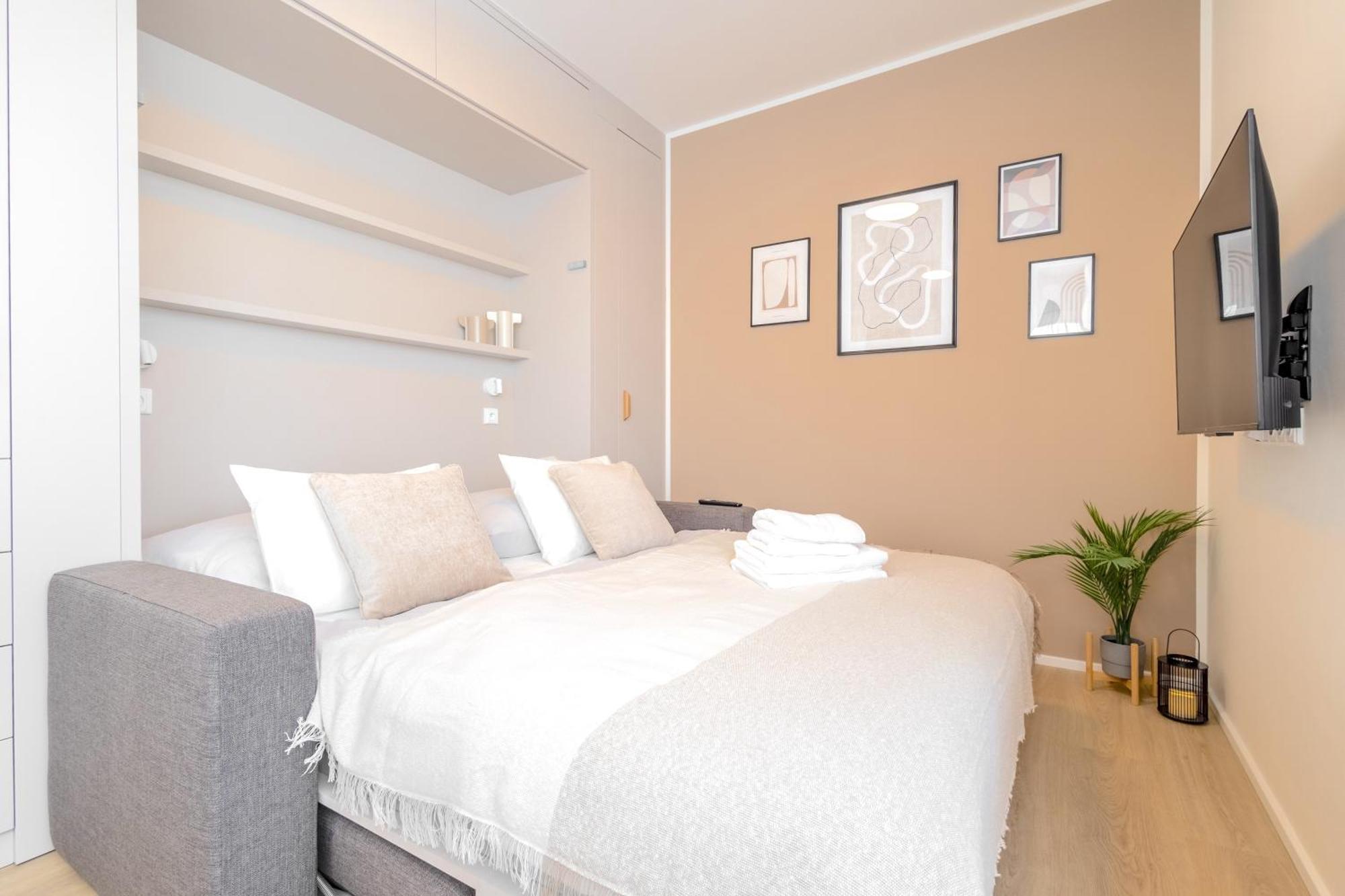 Bright 2Br - 8Th Floor, Balcony, Free Parking - By Gravity Prague Apartment Bagian luar foto