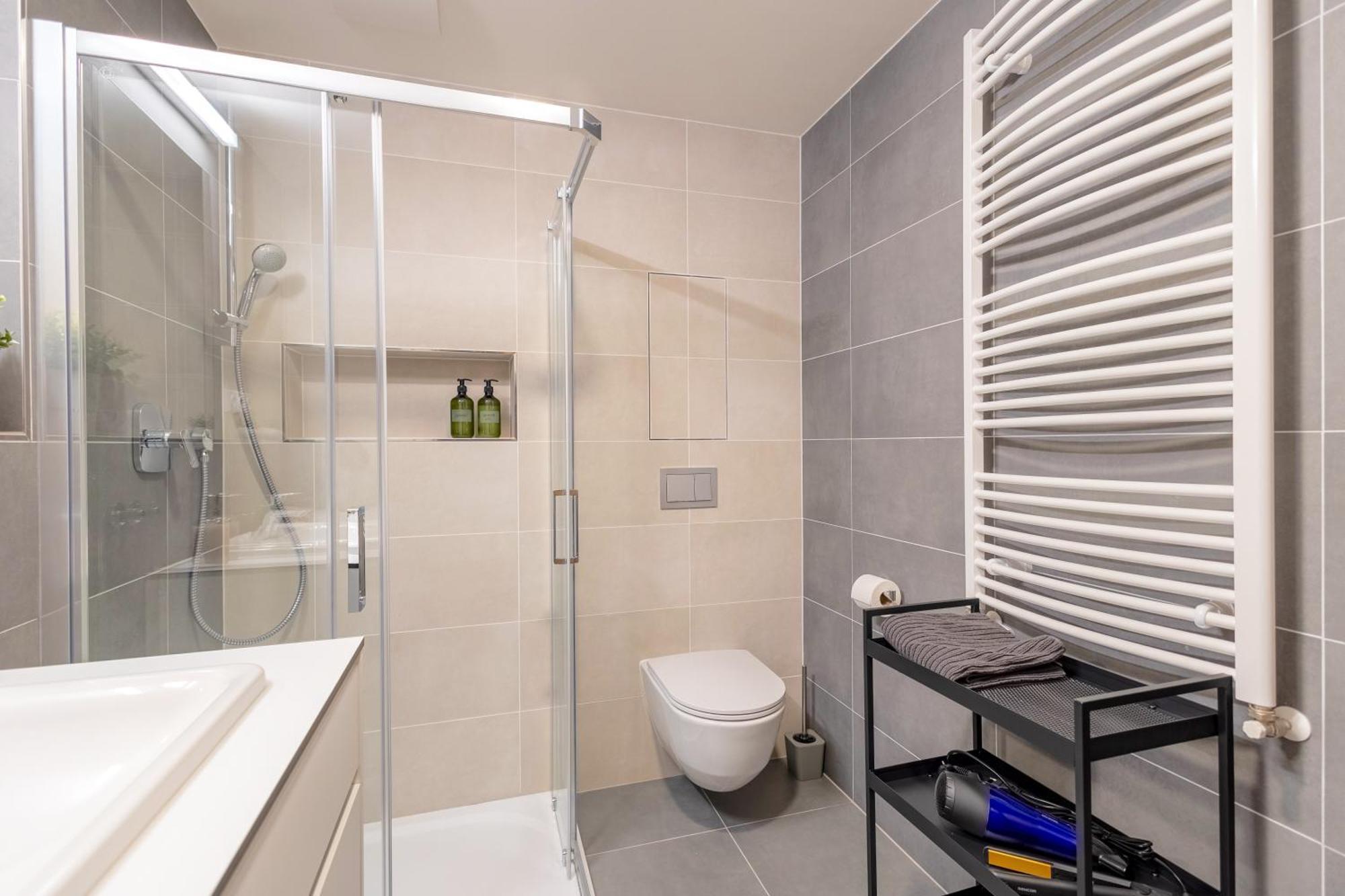 Bright 2Br - 8Th Floor, Balcony, Free Parking - By Gravity Prague Apartment Bagian luar foto