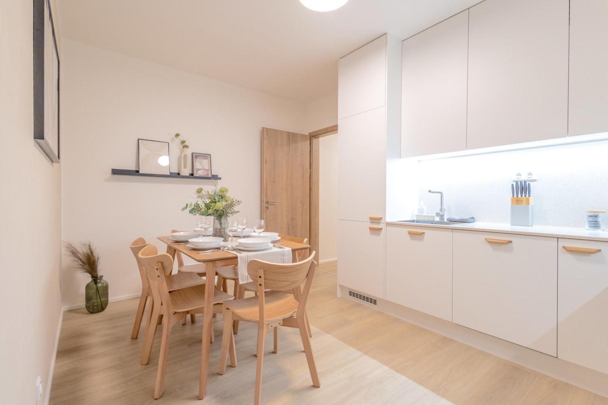 Bright 2Br - 8Th Floor, Balcony, Free Parking - By Gravity Prague Apartment Bagian luar foto