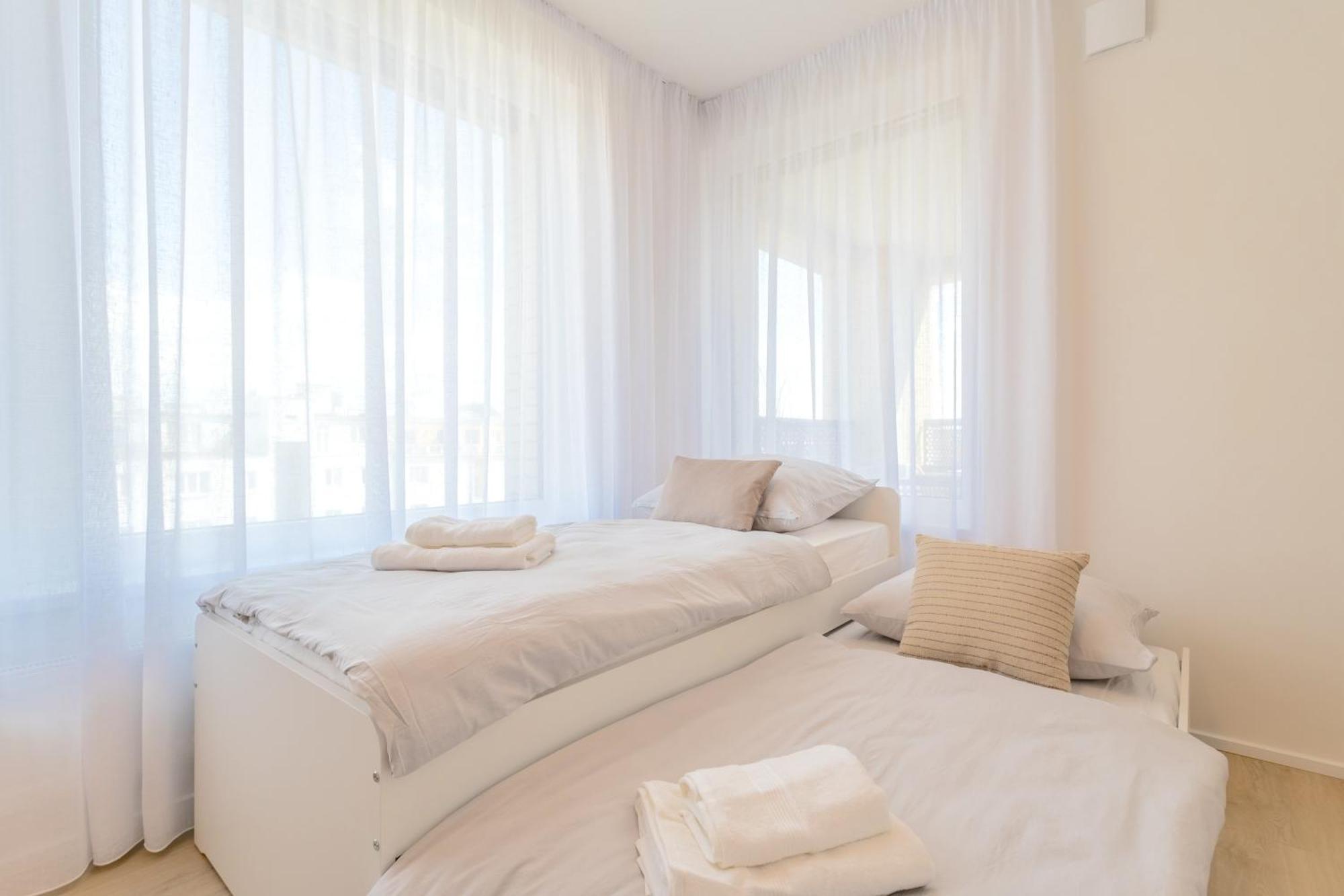 Bright 2Br - 8Th Floor, Balcony, Free Parking - By Gravity Prague Apartment Bagian luar foto