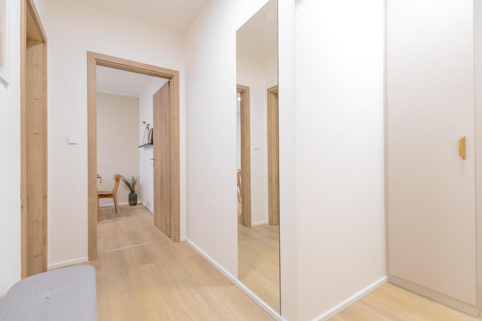 Bright 2Br - 8Th Floor, Balcony, Free Parking - By Gravity Prague Apartment Bagian luar foto