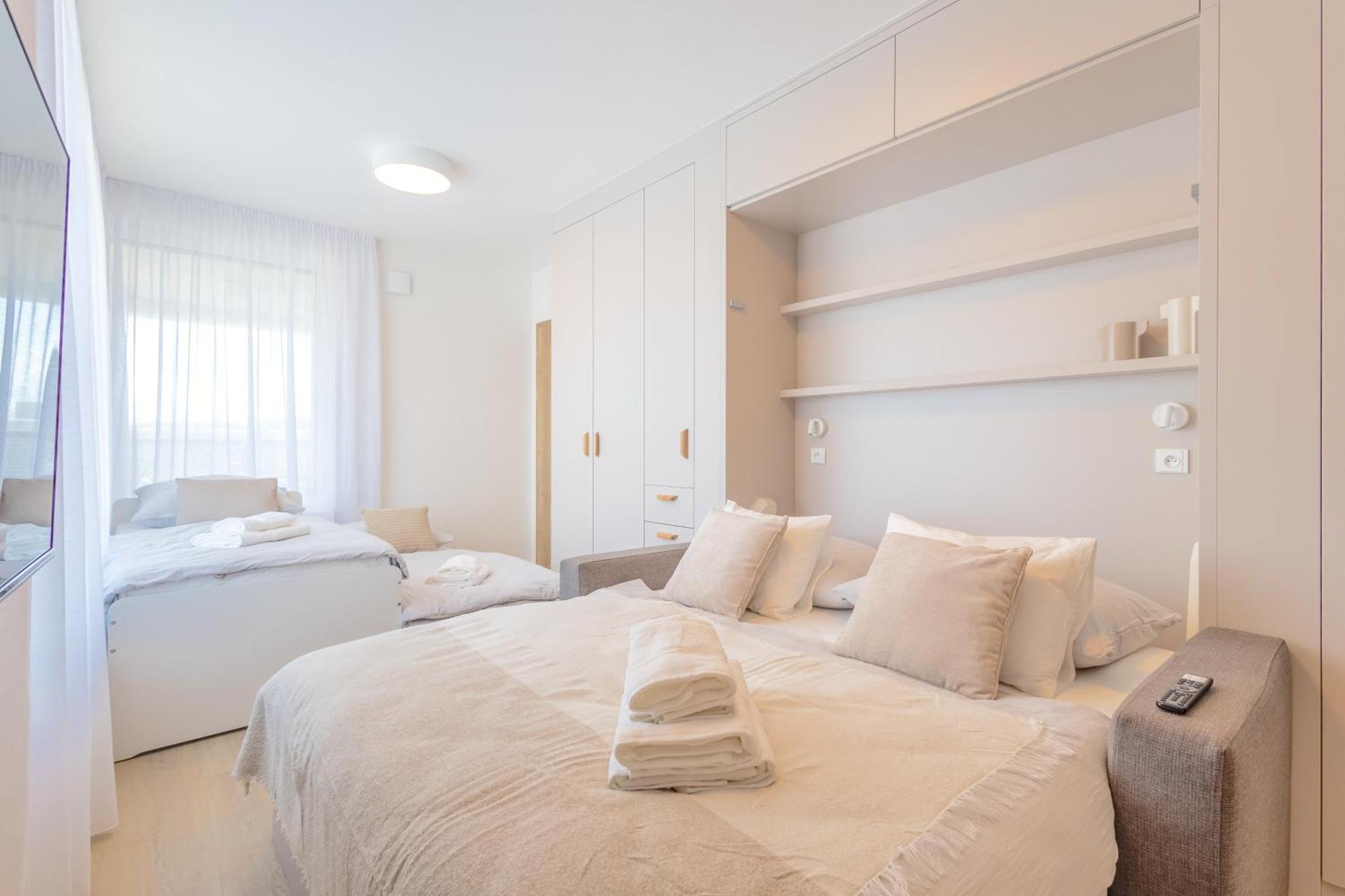 Bright 2Br - 8Th Floor, Balcony, Free Parking - By Gravity Prague Apartment Bagian luar foto