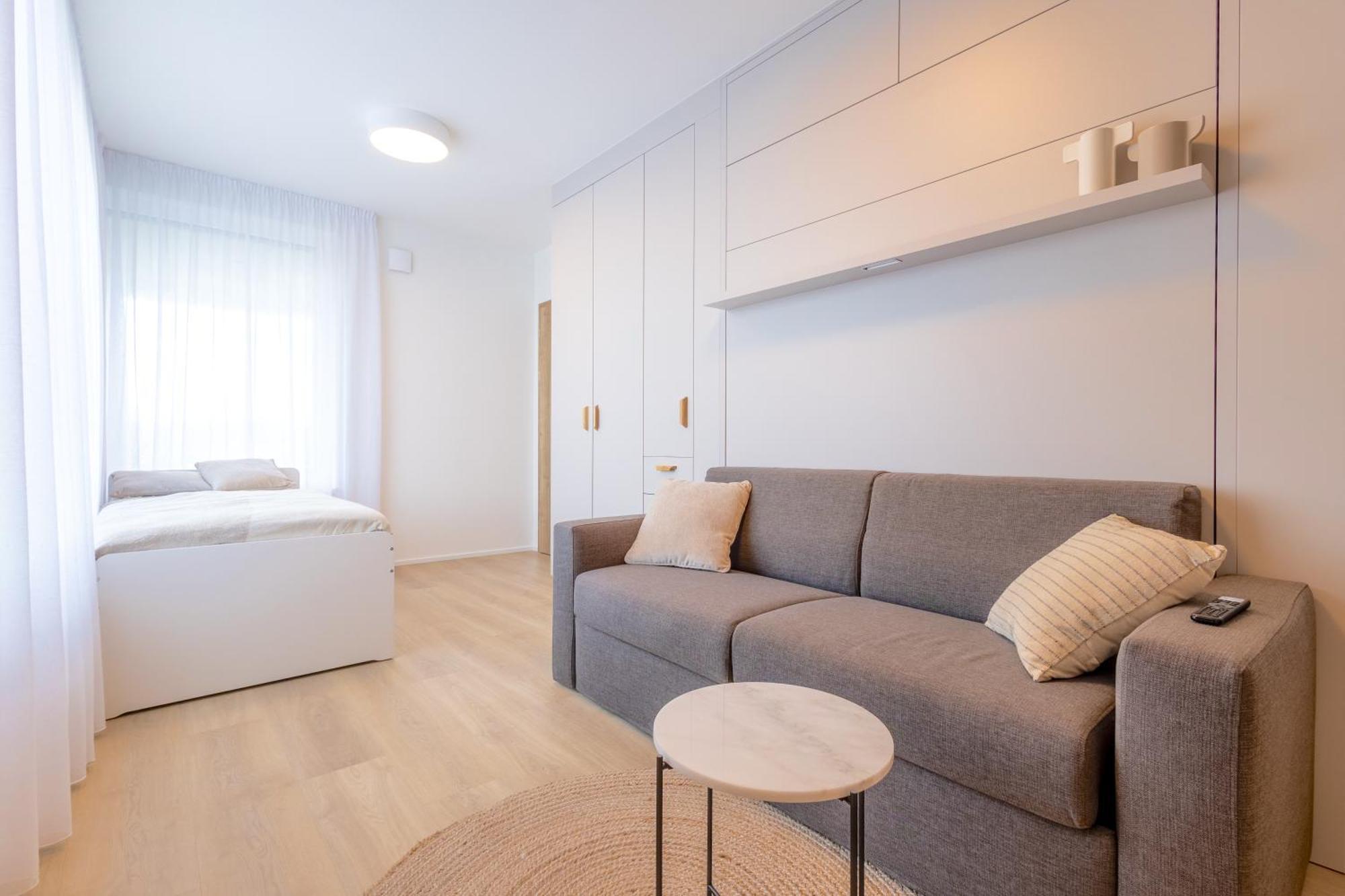 Bright 2Br - 8Th Floor, Balcony, Free Parking - By Gravity Prague Apartment Bagian luar foto