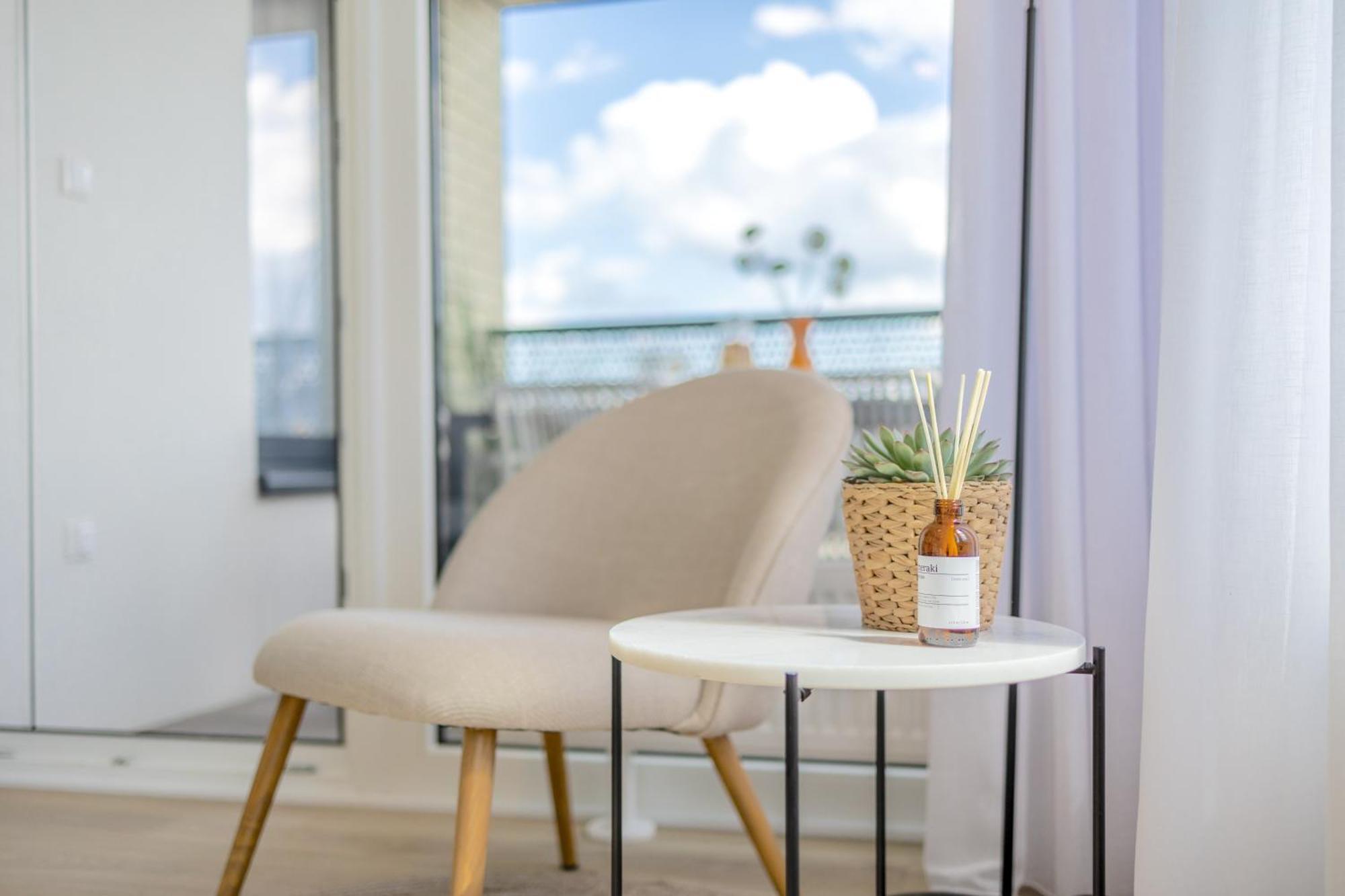 Bright 2Br - 8Th Floor, Balcony, Free Parking - By Gravity Prague Apartment Bagian luar foto