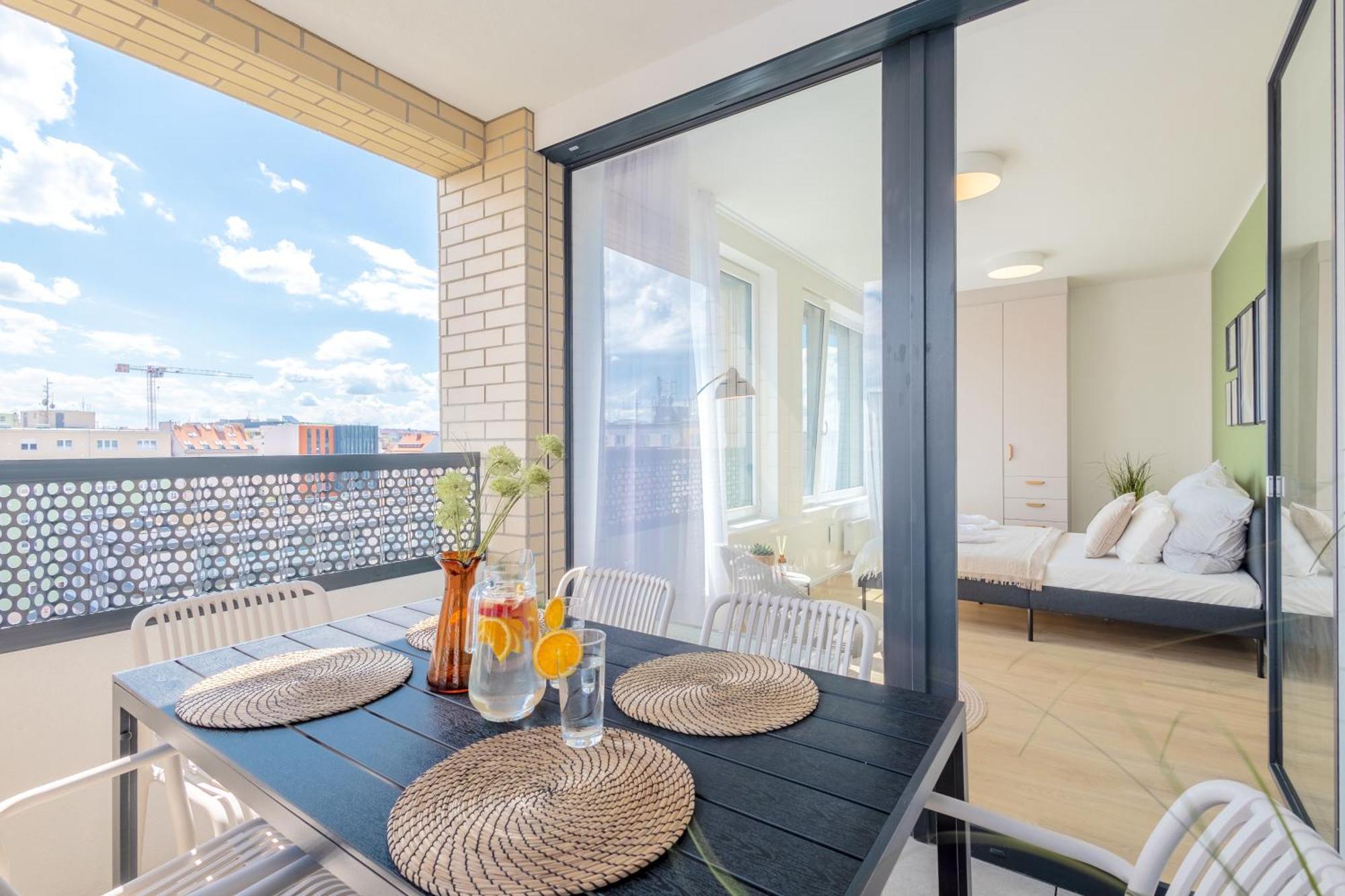 Bright 2Br - 8Th Floor, Balcony, Free Parking - By Gravity Prague Apartment Bagian luar foto