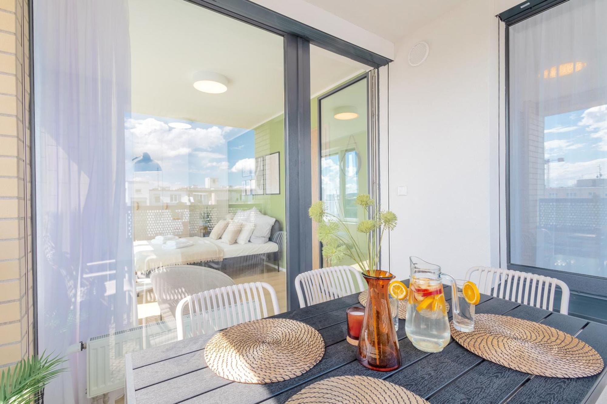 Bright 2Br - 8Th Floor, Balcony, Free Parking - By Gravity Prague Apartment Bagian luar foto