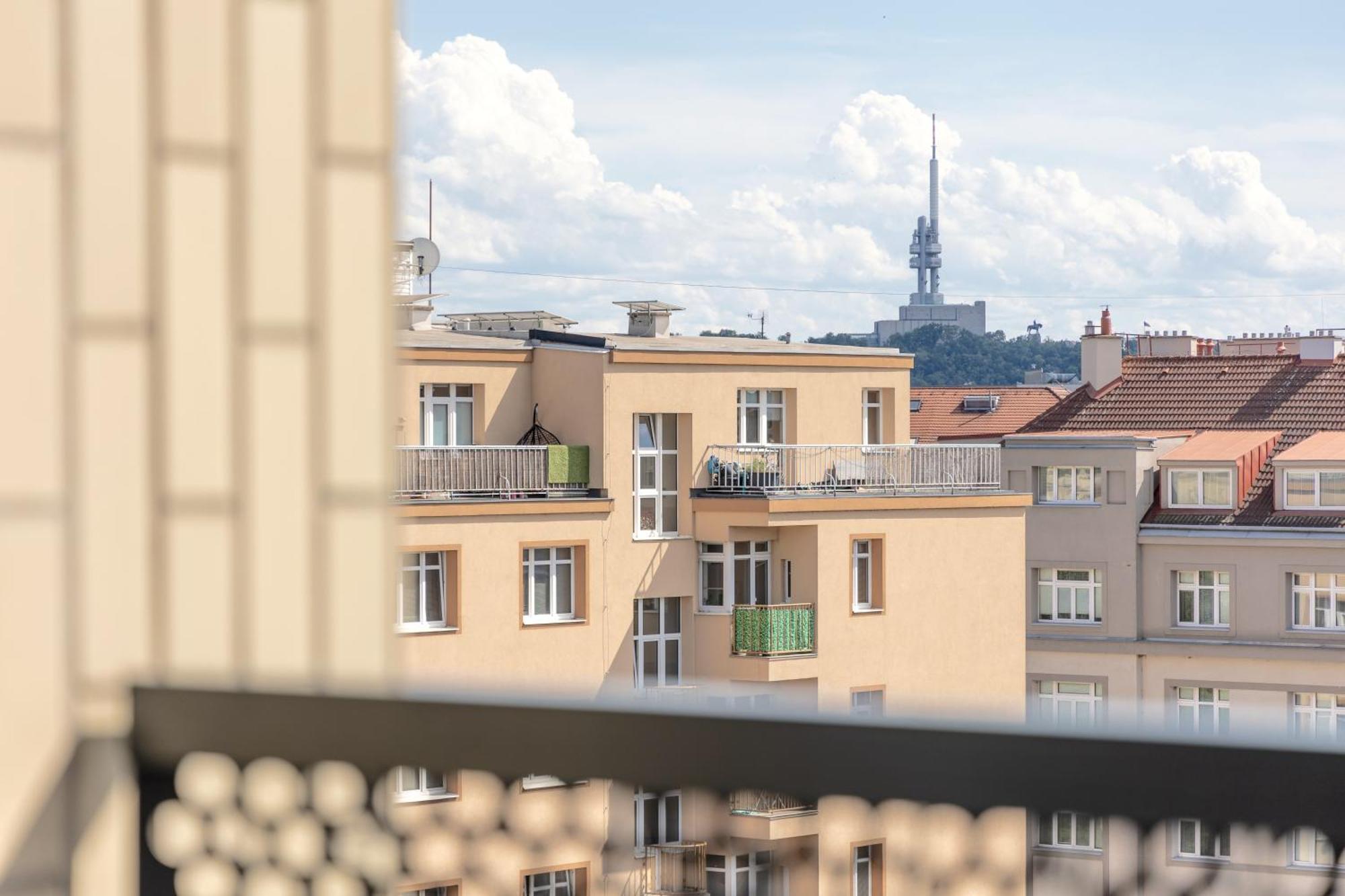 Bright 2Br - 8Th Floor, Balcony, Free Parking - By Gravity Prague Apartment Bagian luar foto